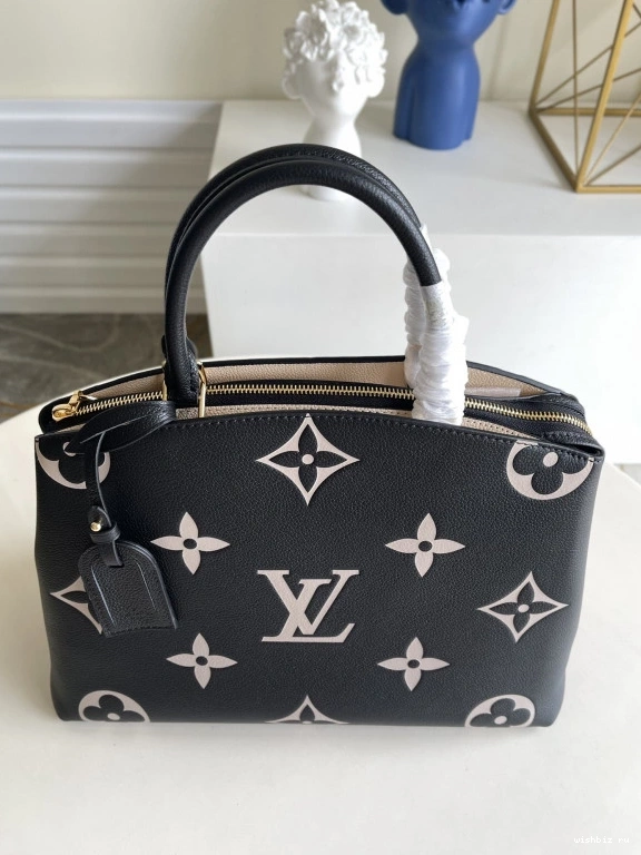 WIS VUITTON PALAIS LOUIS GRAND 0211